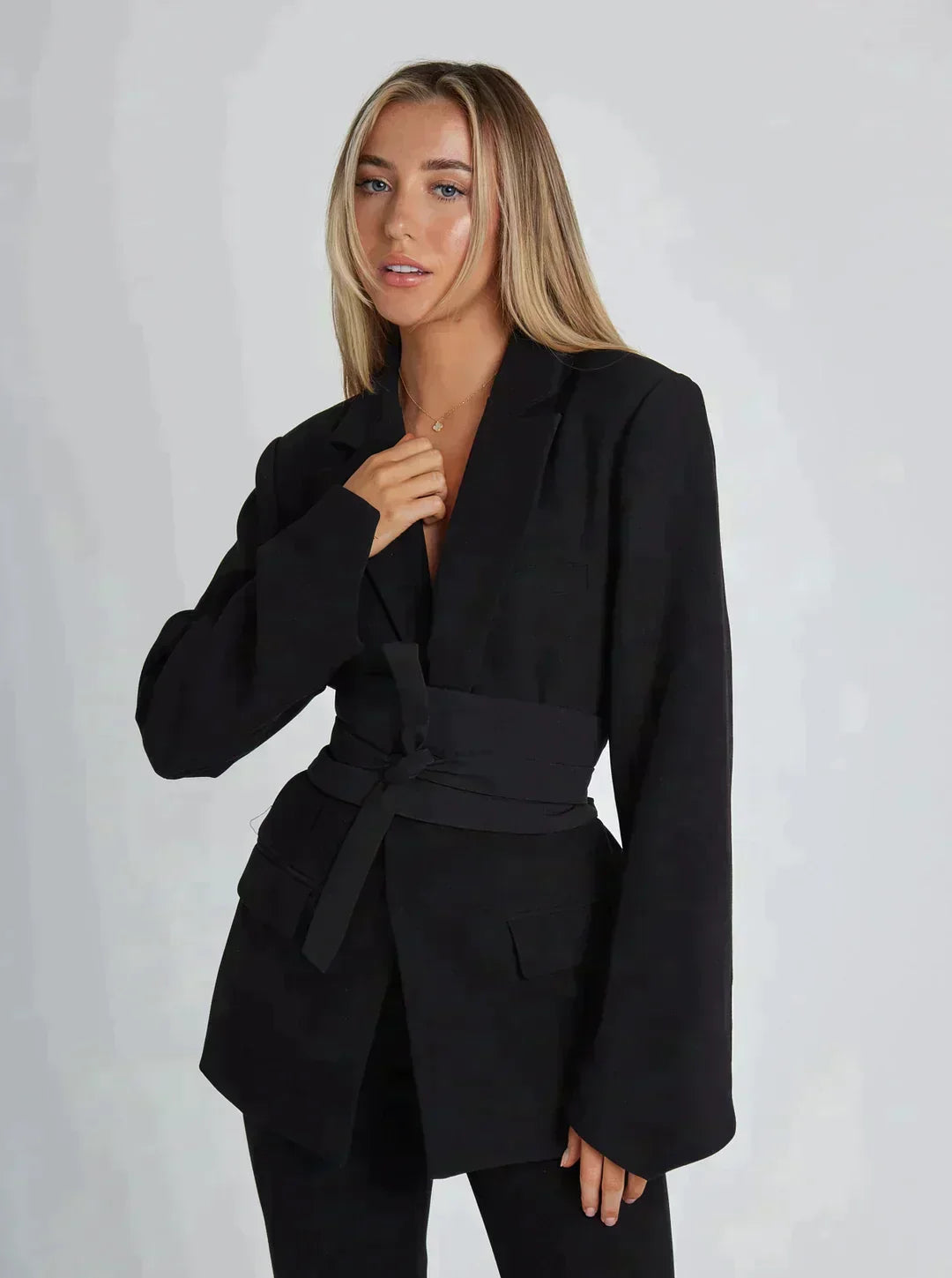 Nora™ | Elegant Blazer With Belt (Snatched)