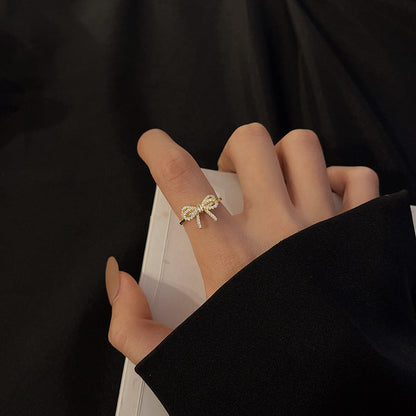 Sanslune™ | Henrietta Ring with Gold Ribbon