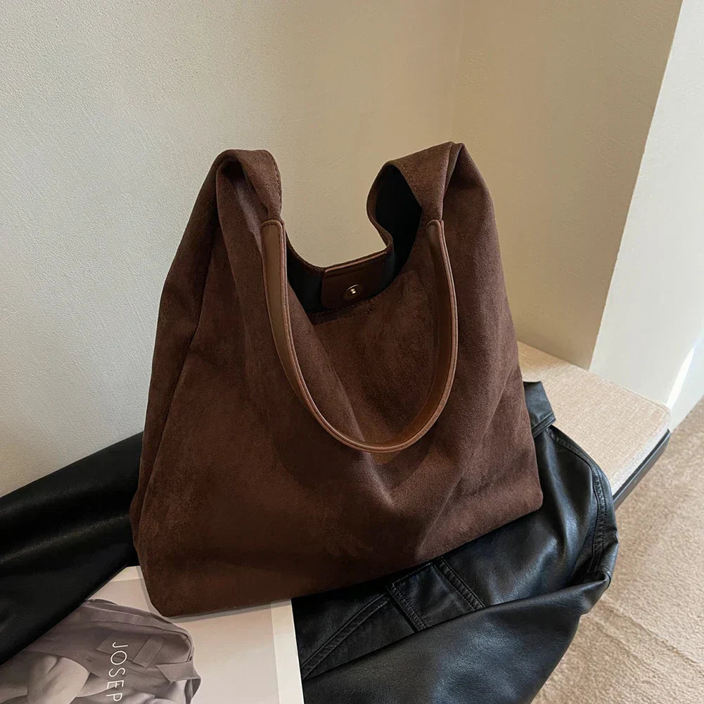 Dana™ | Suede bag